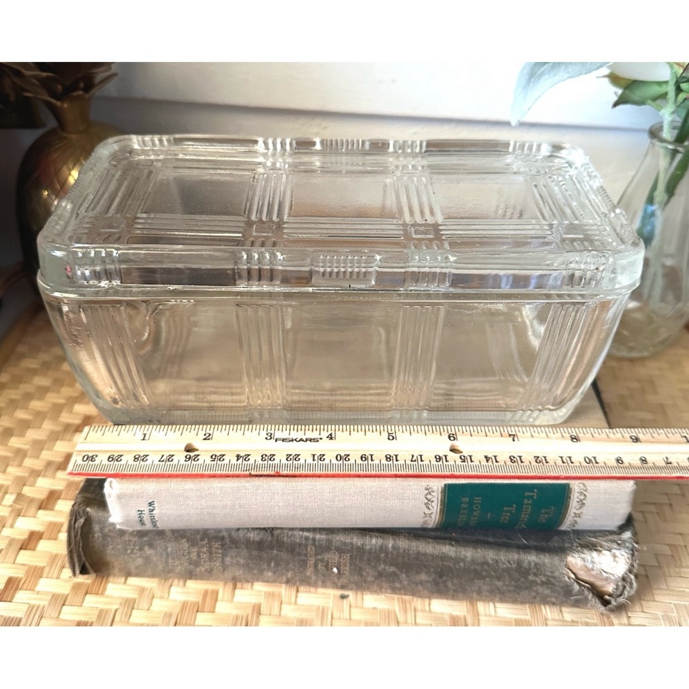 Vintage Hazel Atlas Criss Cross Clear Glass Refrigerator Dish With Lid 8” Across